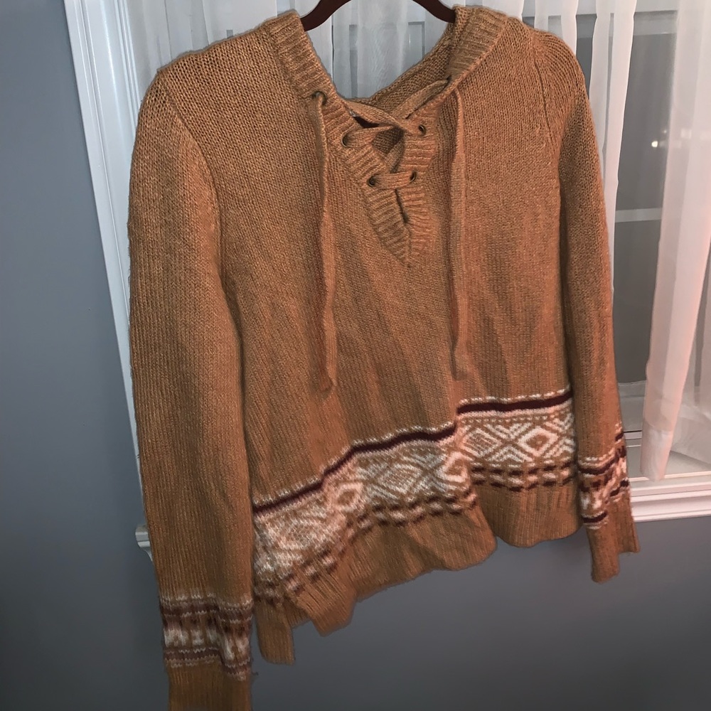 Knit Hollister sweater with hood